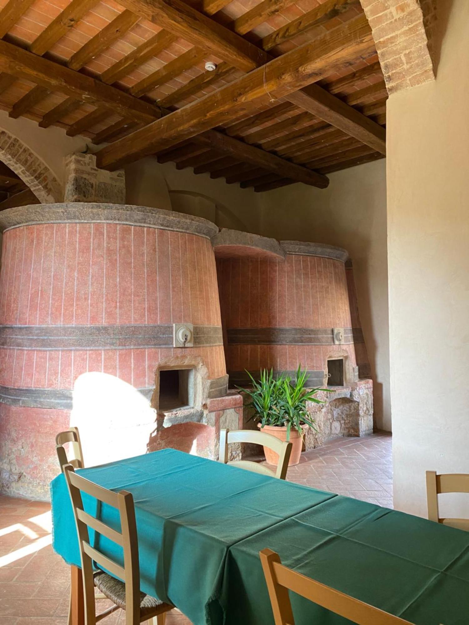 Ostello Contessa Ava Dei Lambardi Monteriggioni Luaran gambar