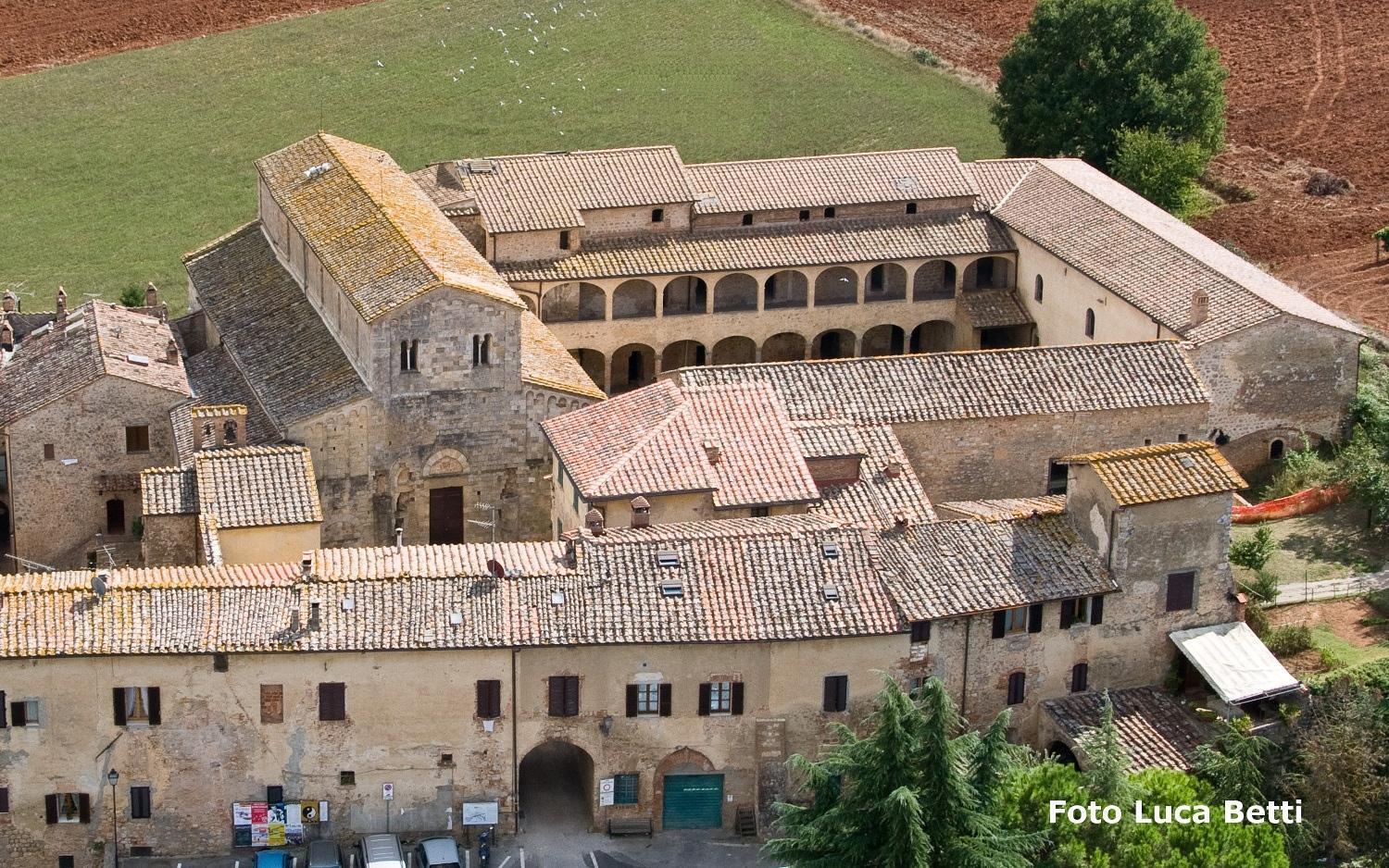 Ostello Contessa Ava Dei Lambardi Monteriggioni Luaran gambar