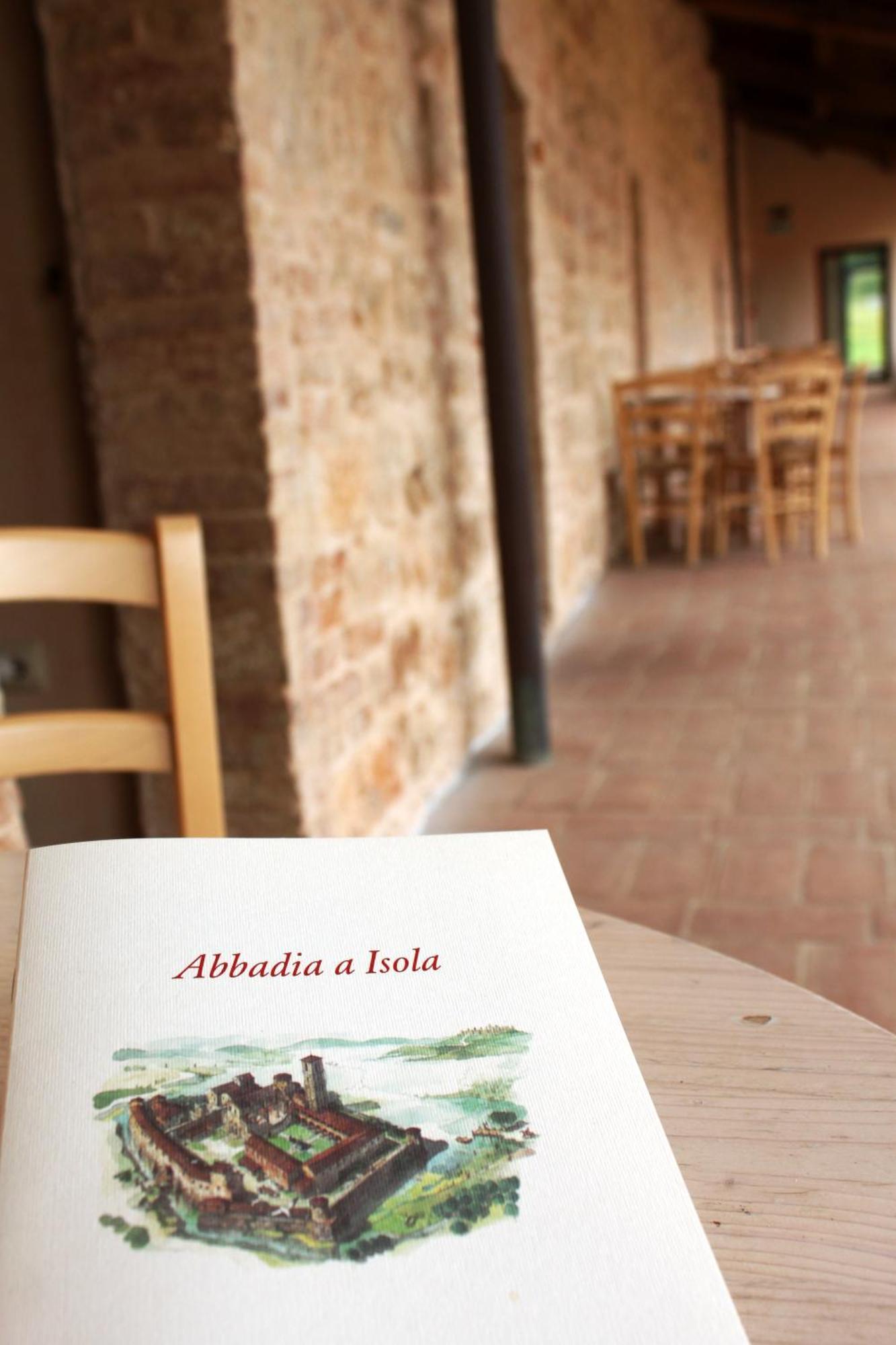 Ostello Contessa Ava Dei Lambardi Monteriggioni Luaran gambar