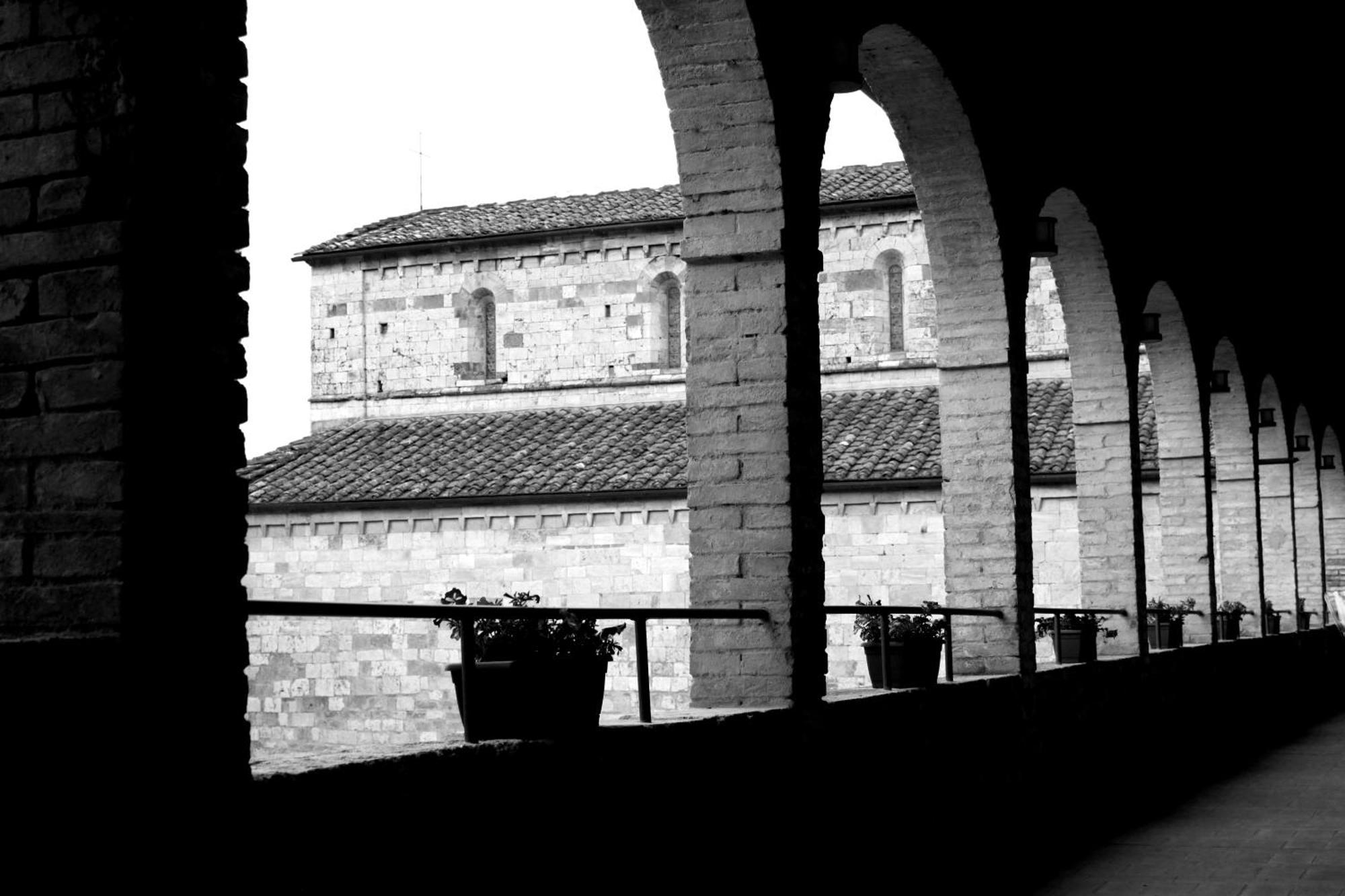 Ostello Contessa Ava Dei Lambardi Monteriggioni Luaran gambar