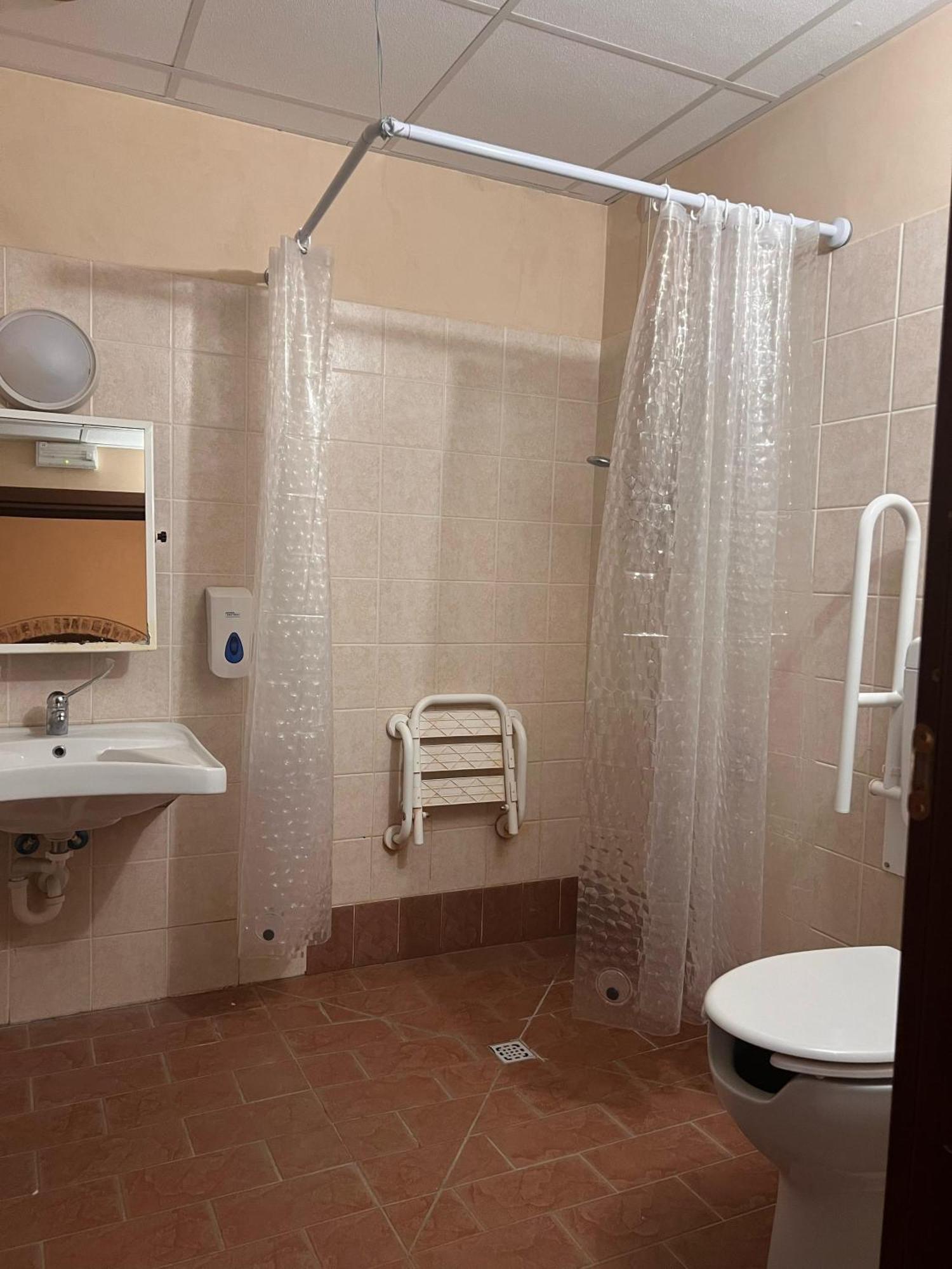 Ostello Contessa Ava Dei Lambardi Monteriggioni Luaran gambar